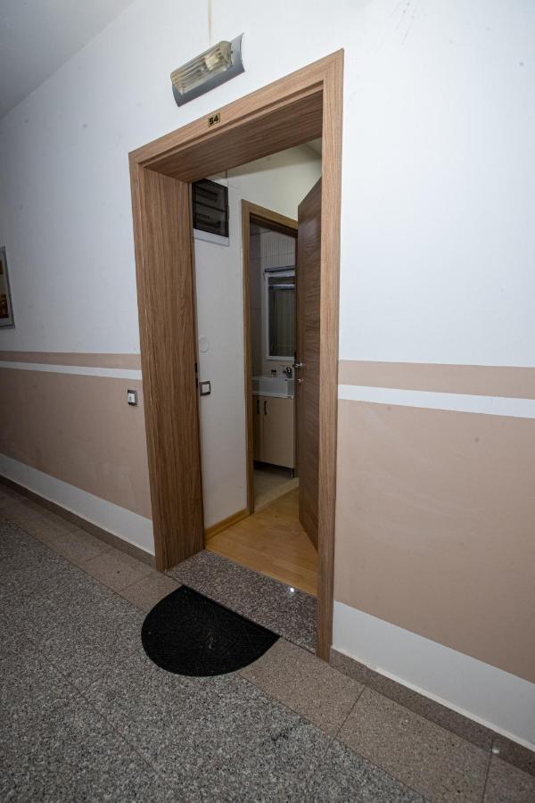 Park Queens Apartments Охрид Екстериор снимка
