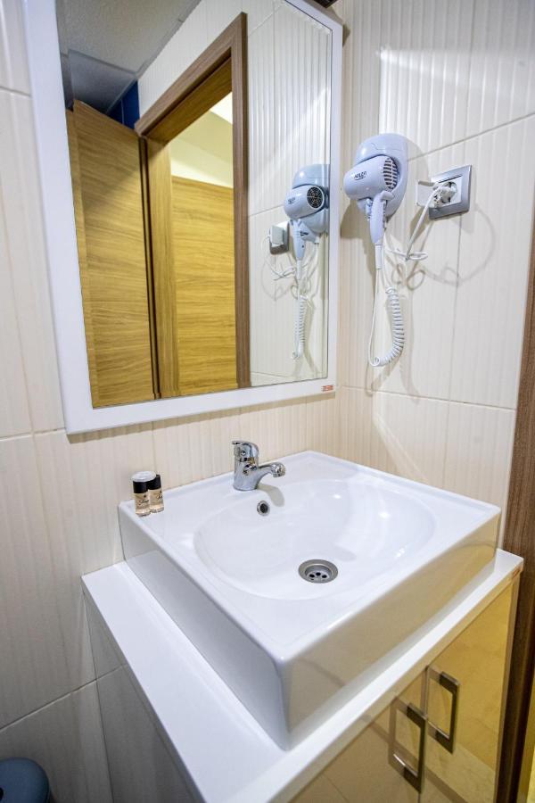 Park Queens Apartments Охрид Екстериор снимка